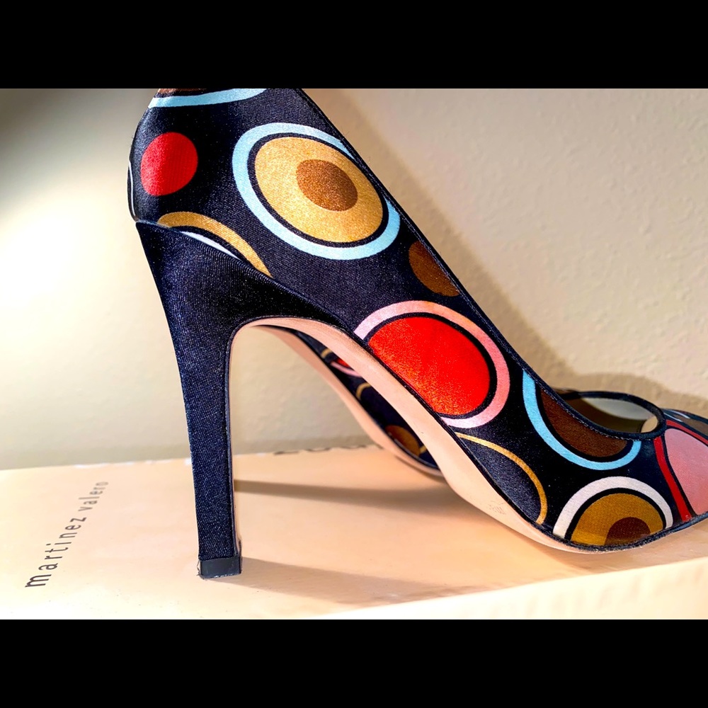 Multi Color heels - Picture 10 of 16